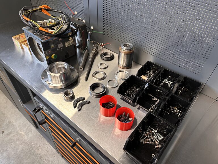 Odzyskane elektrowrzeciono HSD ES 919 gotowe do pracy Odzyskane elektrowrzeciono HSD ES 919 gotowe do pracy