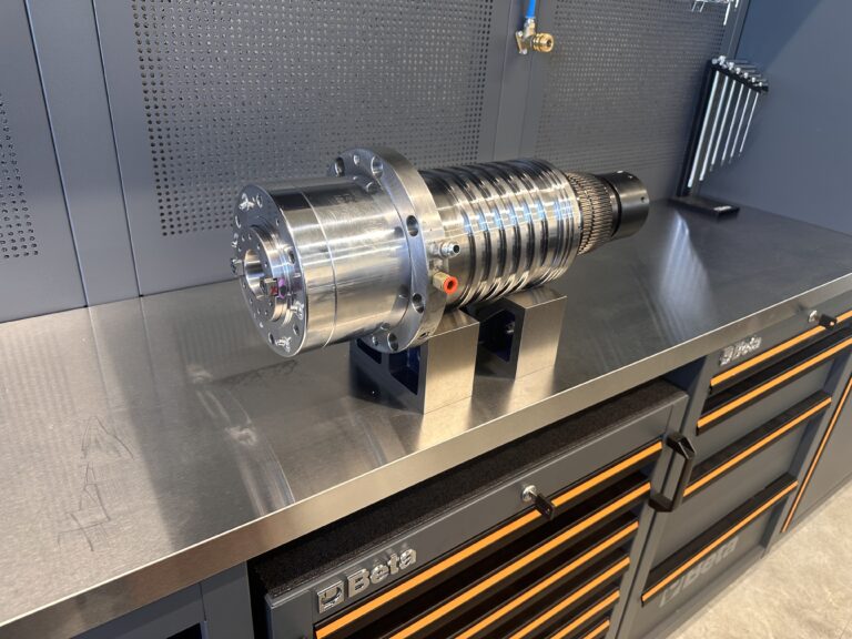 Regeneracja wrzeciona frezarskiego Sunmill Regeneracja wrzeciona frezarskiego Sunmill