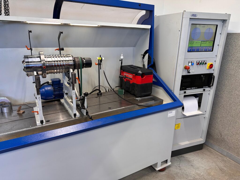 Wyważanie elektrowrzeciona w klasie 0.4G – eliminacja mikrowibracji