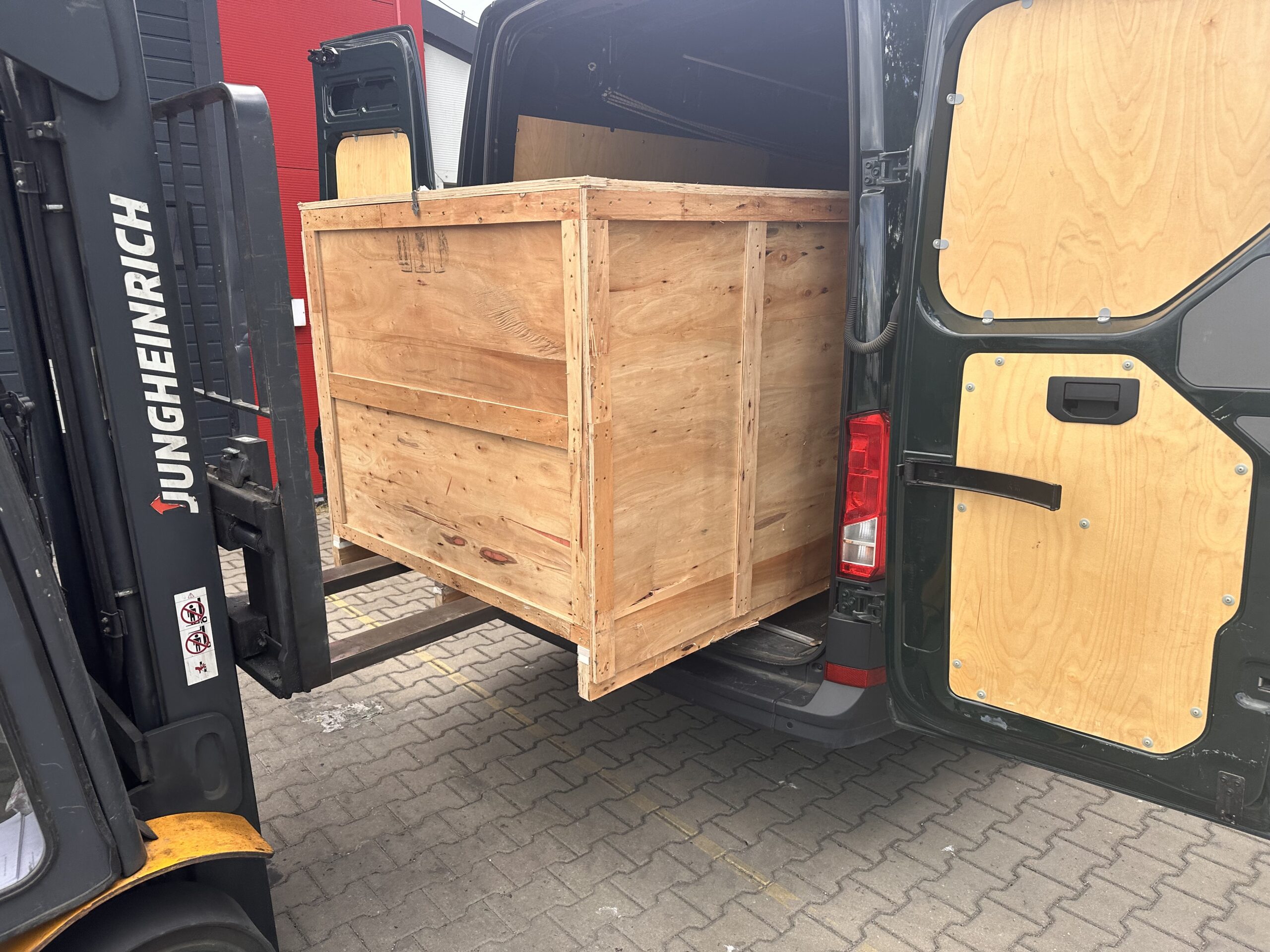 Przygotowanie wrzeciona do wysyłki Załadunek wrzeciona CNC na czas transportu