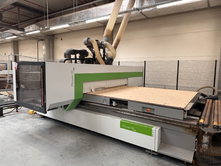 Montaż wrzeciona HSD w centrum obróbczym Montaż wrzeciona HSD w centrum obróbczym