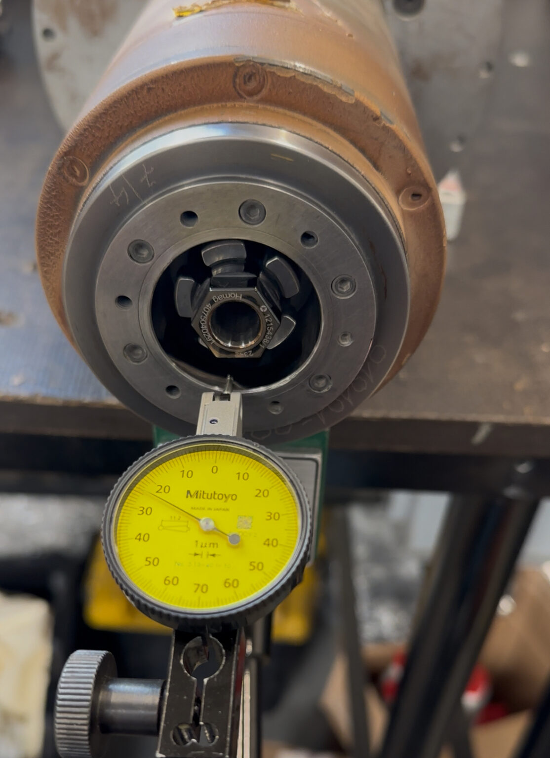 Kontrola geometrii i ustawienie osiowości stożka wrzeciona CNC