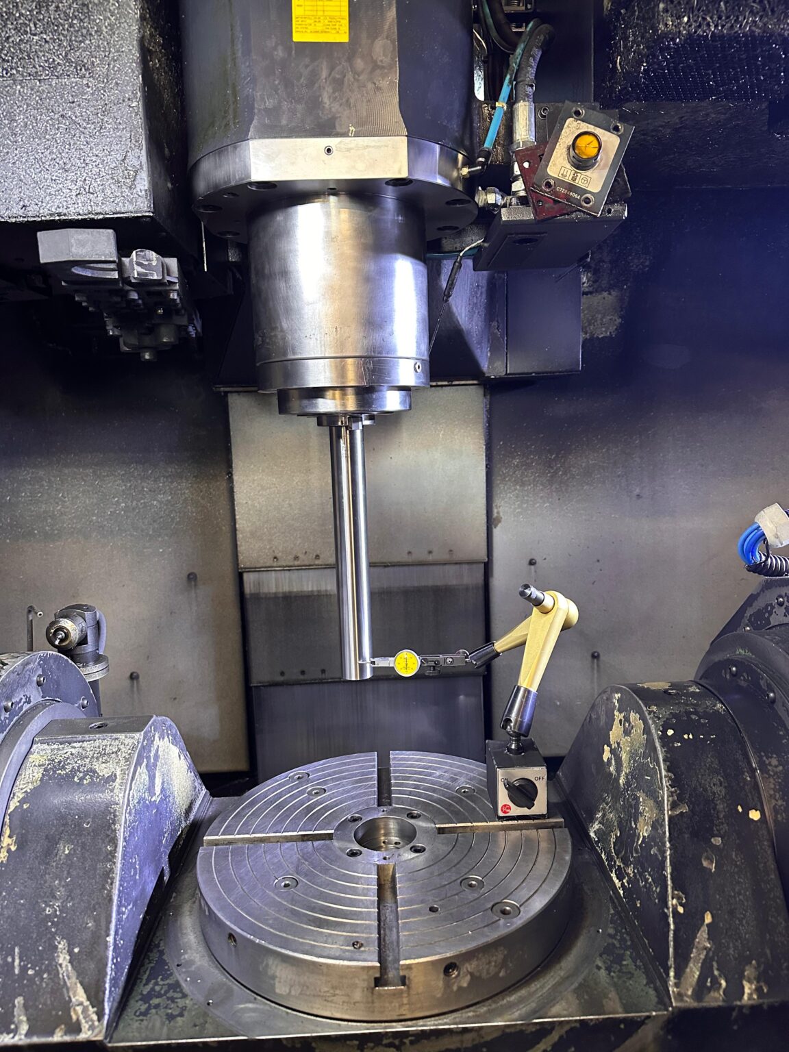 Kontrola geometrii zamontowanego wrzeciona CNC w maszynie