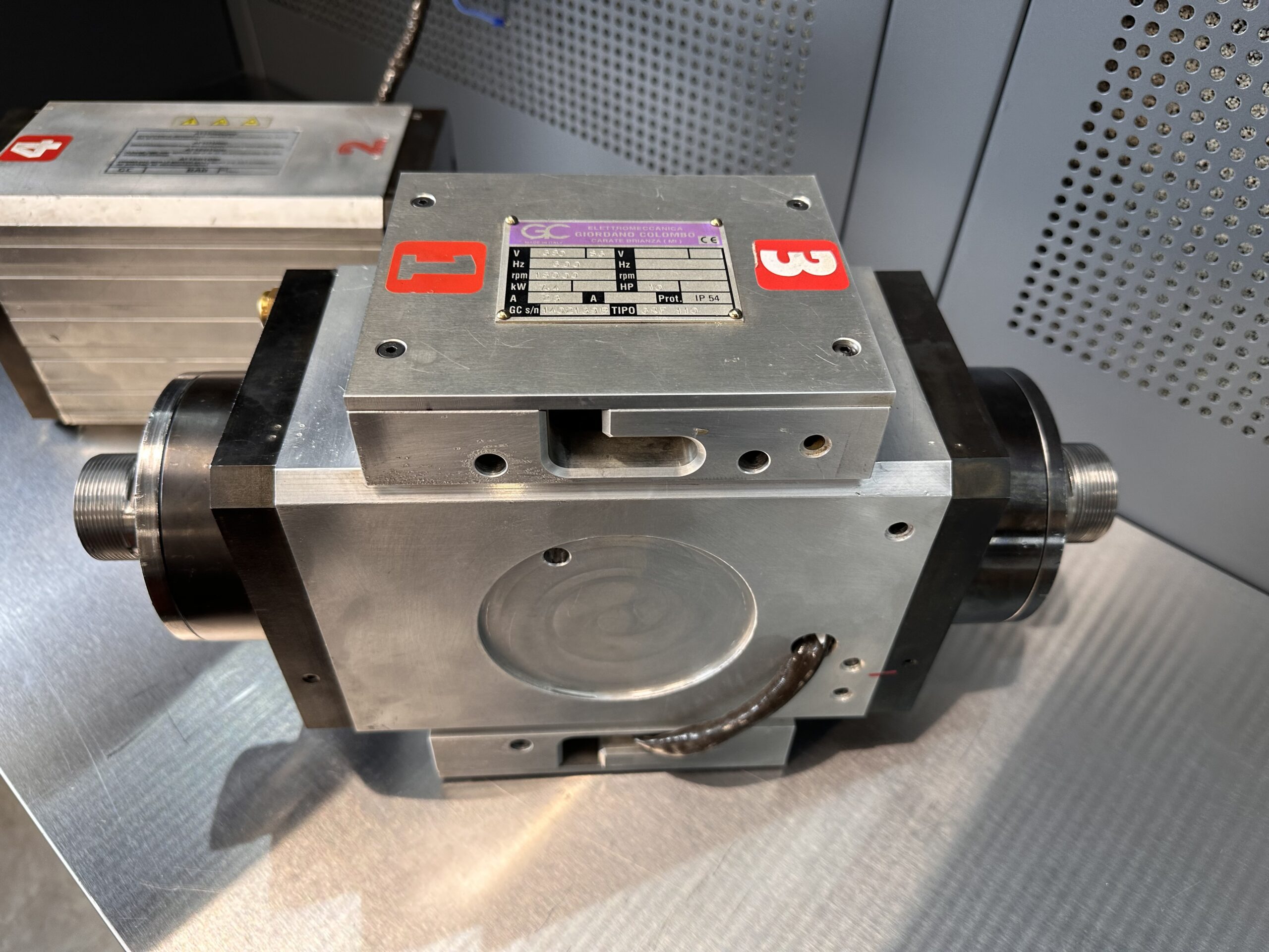 Proces regeneracji wrzeciona GIORDANO COLOMBO – odtworzenie gwintu ER32 Regeneracja wrzeciona GIORDANO COLOMBO z gwintem ER32