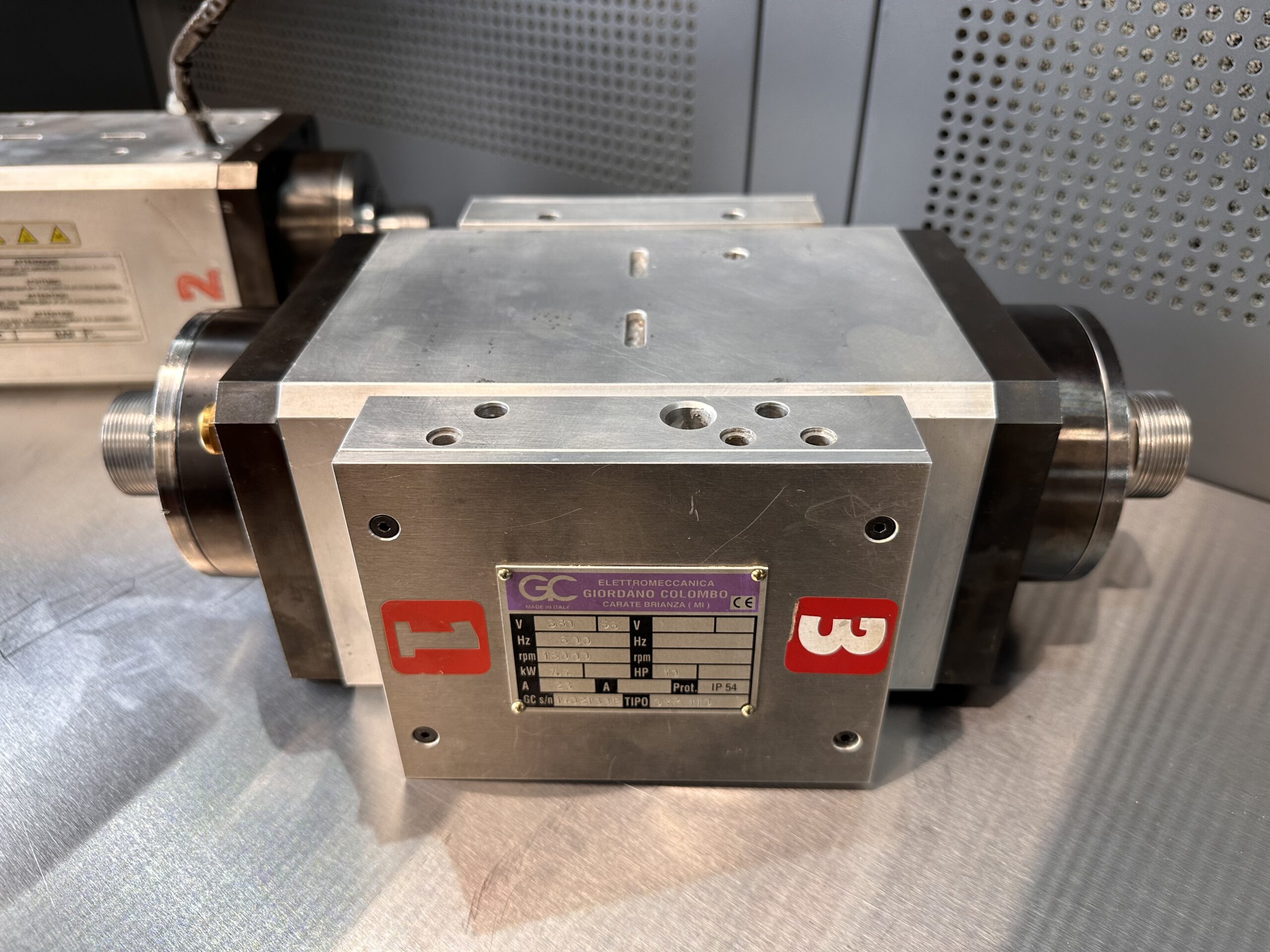 Etap serwisowy wrzeciona GIORDANO COLOMBO z naprawą gwintu ER32 Serwis wrzeciona GIORDANO COLOMBO z gwintem ER32