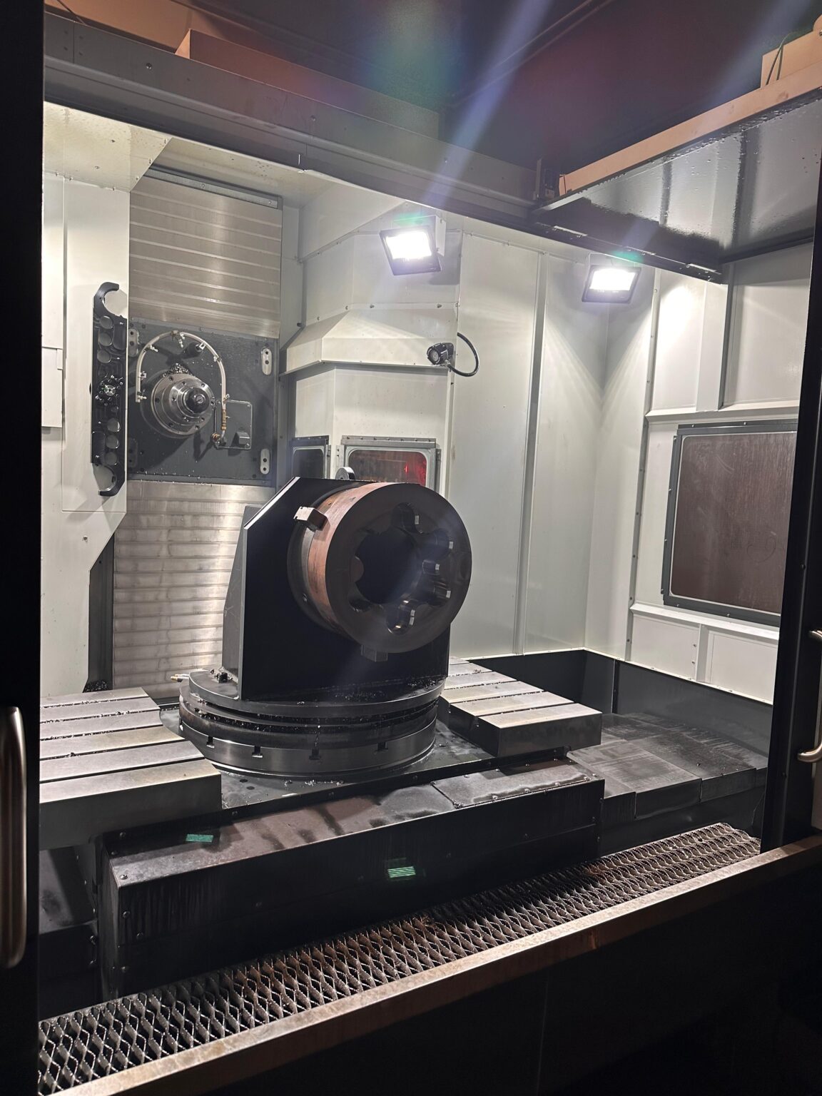 Ustawienie geometrii wrzeciona CNC po montażu